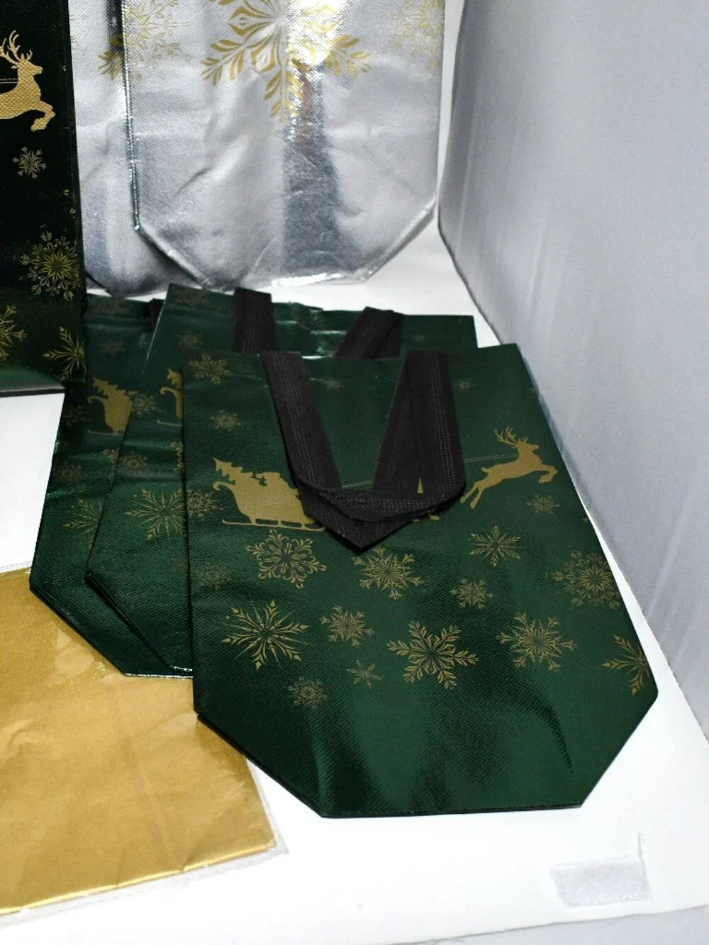 STYPOP 16 Pack Christmas Gift Bags 10